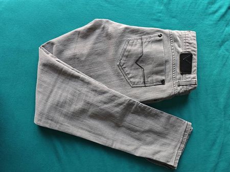 Damenjeans, Grösse W27 / L30, grau