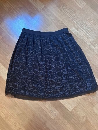 Jupe noire dentelle Nulu, taille 38