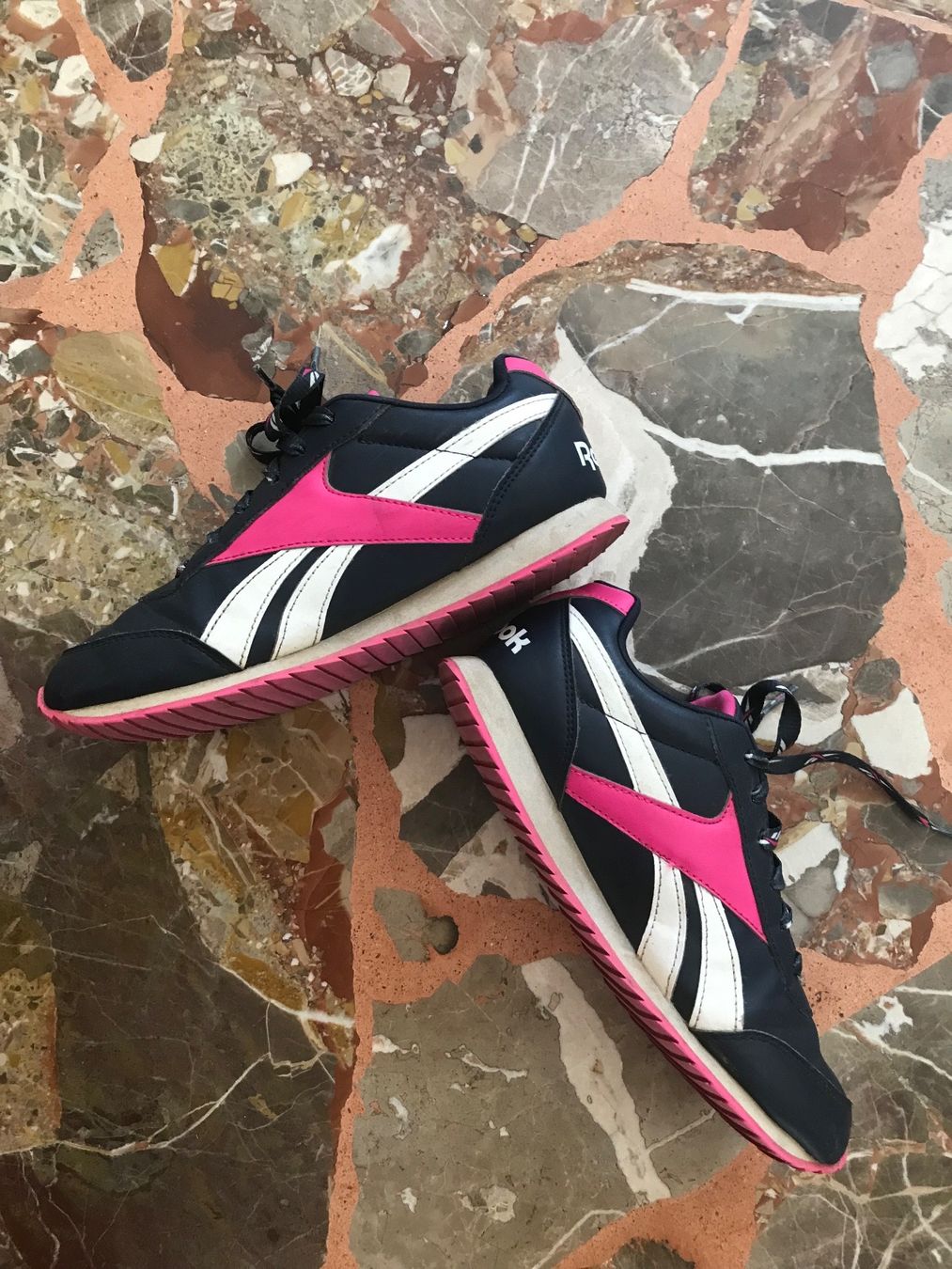 Reebok Schuhe für Mädchen: REEBOK Sneaker, Gr.35 – Gebraucht aus Vezia von luce2011 1