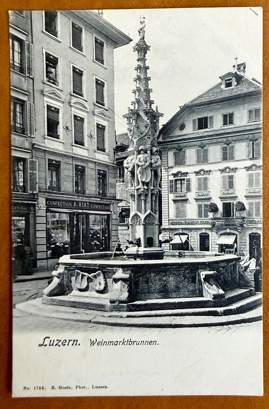 Cartoline postali: Luzern - Weinmarktbrunnen  - AK – Usato da Lutry venduto da Ediego
