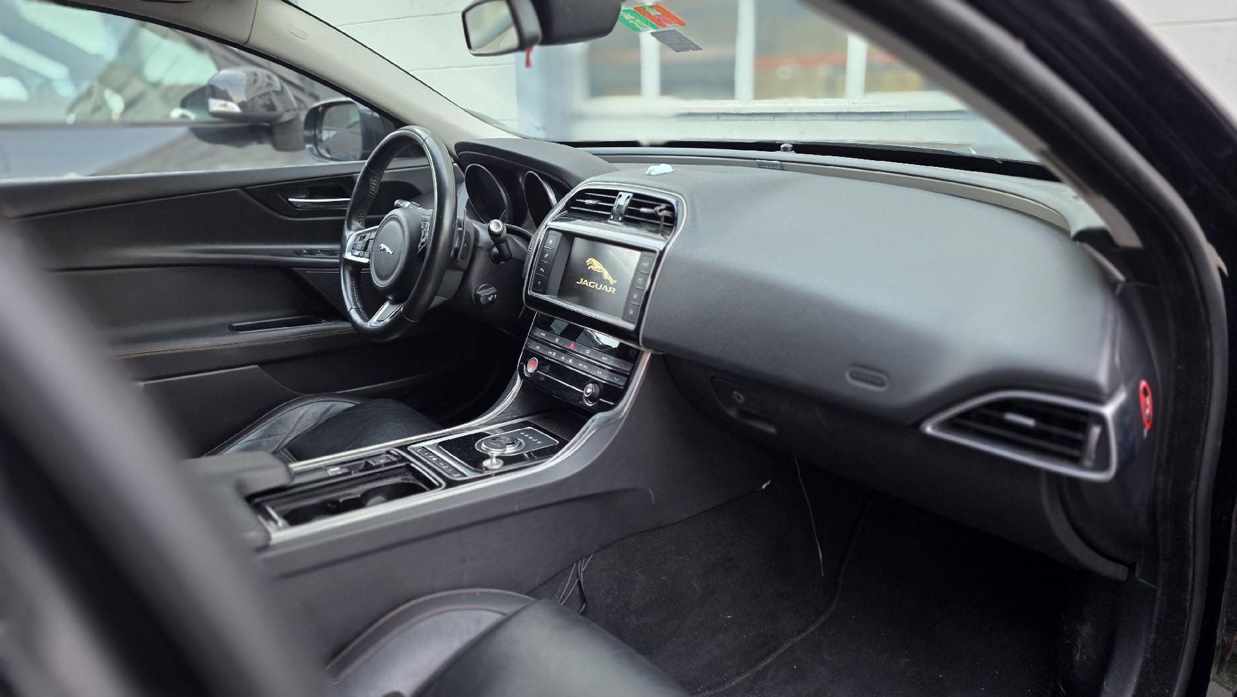 Jaguar Autos: jaguar XE 20 D 2018 Export – Gebraucht aus Rheineck von NMA2025 2