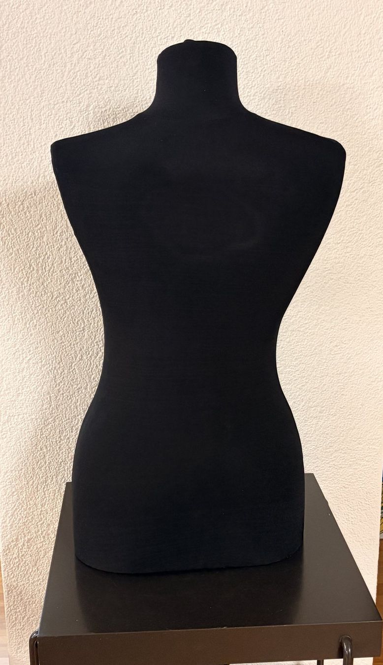 Equipement de magasin & Foires: Schneiderbüste, Torso, Büste K/H – D'occasion à Hochdorf par NANA-Fashion 4