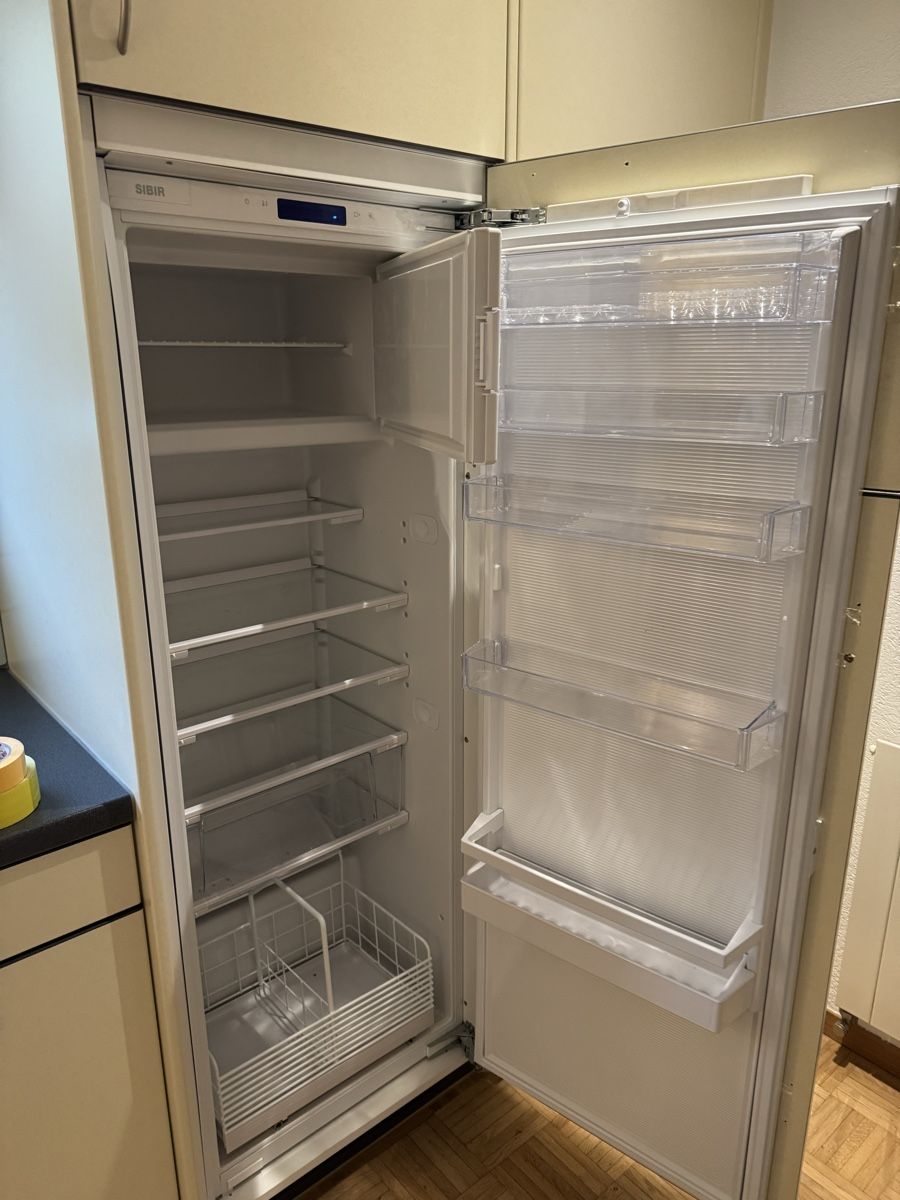 Frigoriferi: SIBIR Kühlschrank – Usato da Rupperswil venduto da Badem58 1