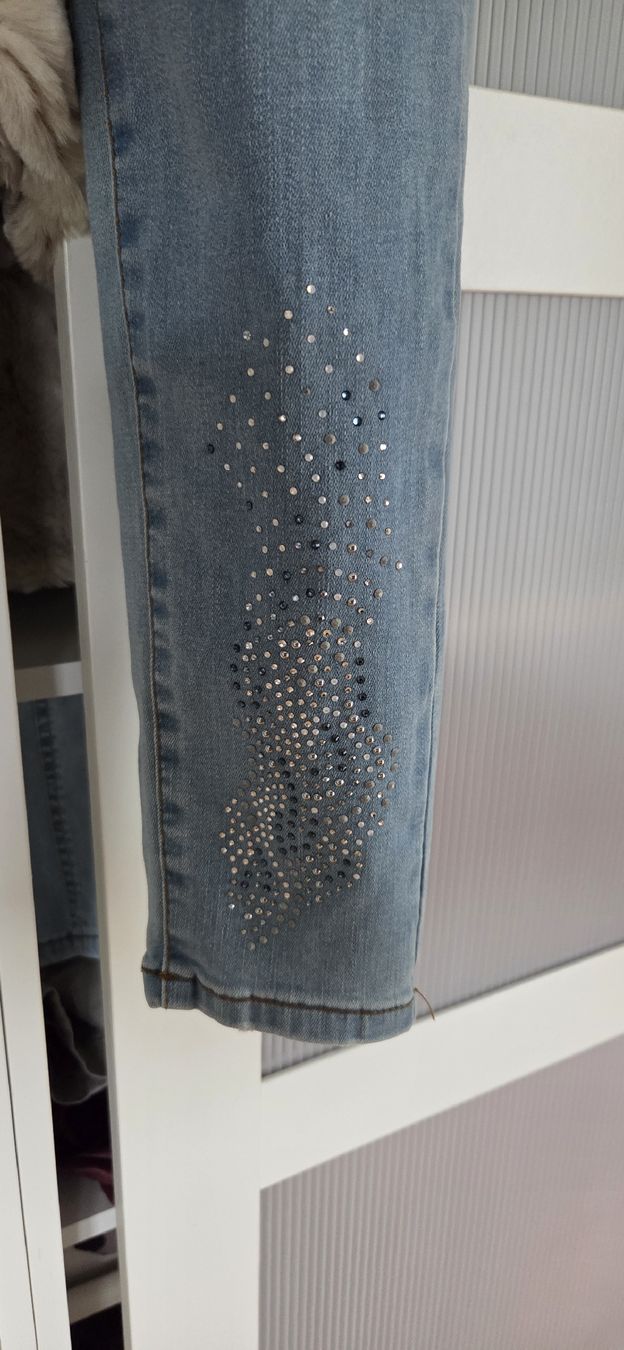 Vero Moda Jeans: Jeans neu, mit Strassapplikation – Nuovo (secondo la descrizione) da Romanshorn venduto da Wiesni81 2