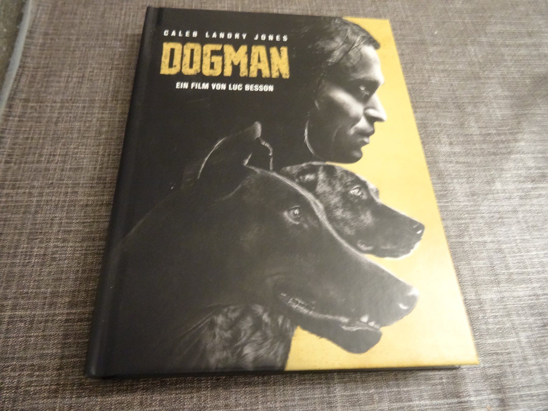 Tutti i DVDs: Dogman 4K ULTRA HD + BLU-RAY MEDIABOOK – Usato da Olten venduto da Disc-Verkauf