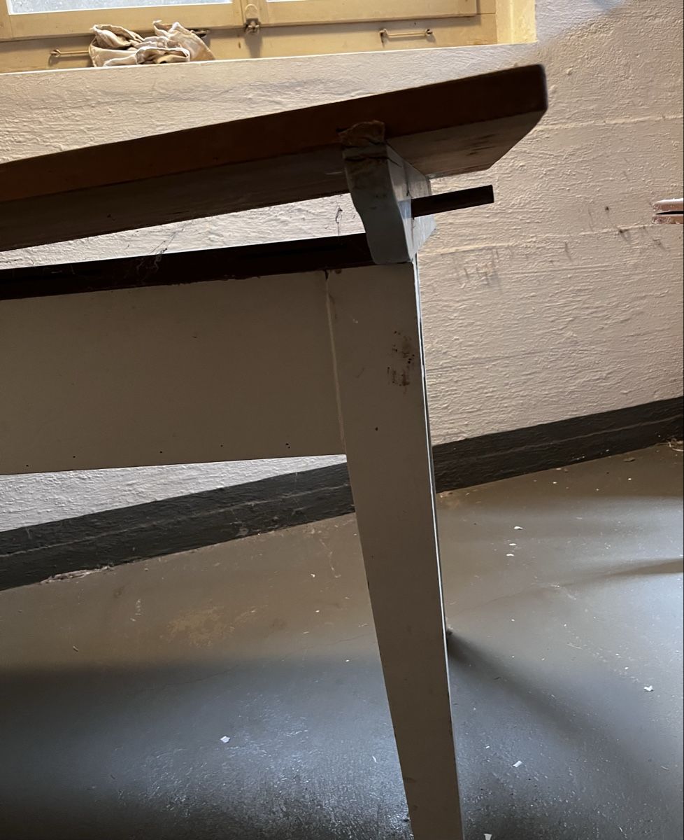 Tavoli: Vintage Tisch Arbeits- oder Küchentisch – Usato da Sirnach venduto da Gozogo 4