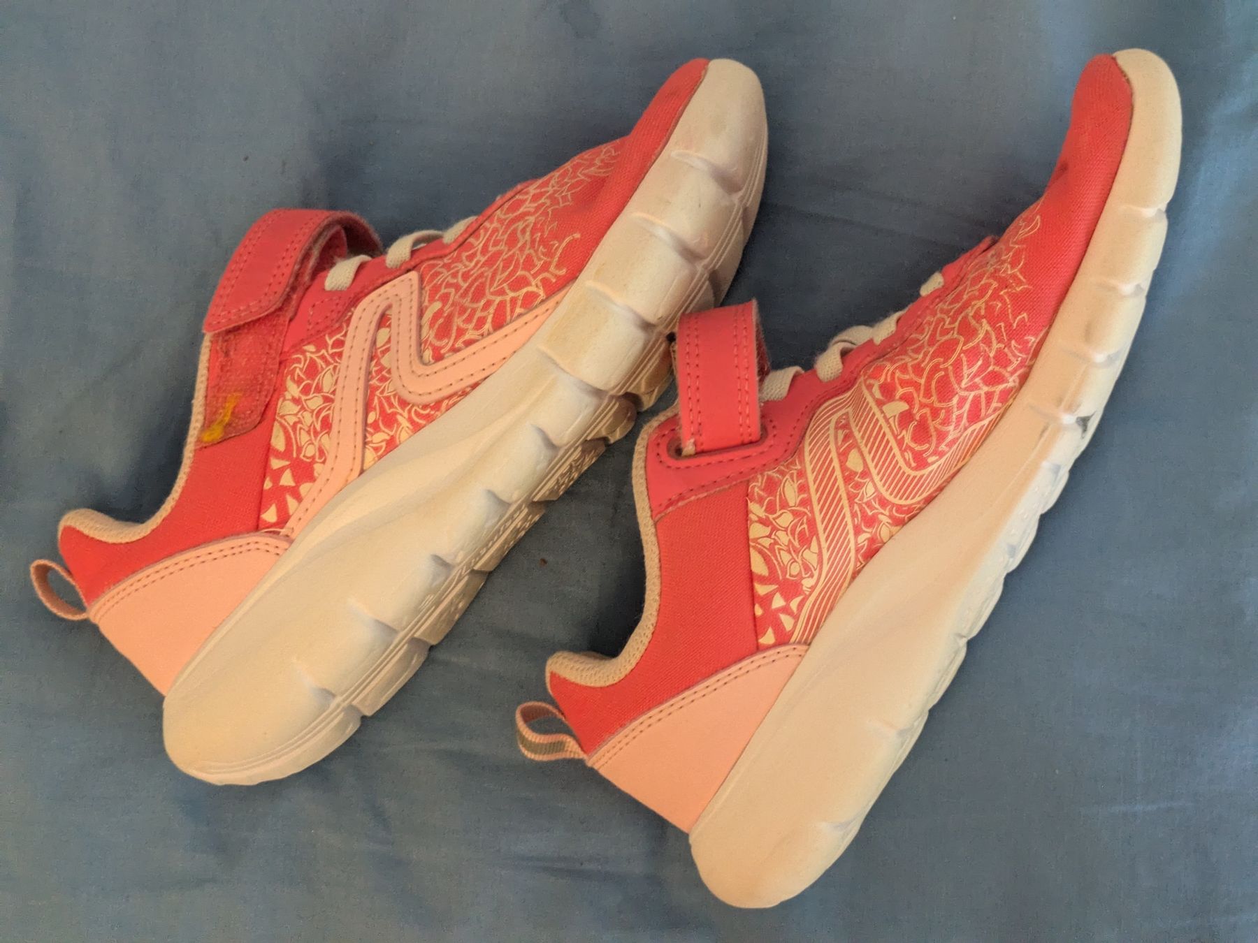 Herrenschuhe: Kinderschuhe pink Grösse 32 Hallenschuhe – Gebraucht aus Zürich von s--h 1