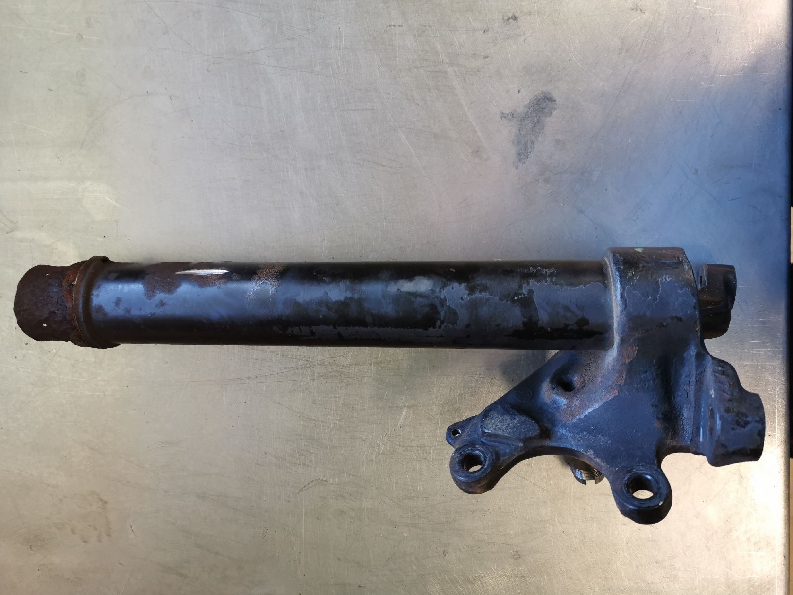 BMW Tutti pezzi di ricambio auto: Bmw E30 Federbein 51mm links – Difettoso da Bettwil venduto da RIC_12 1