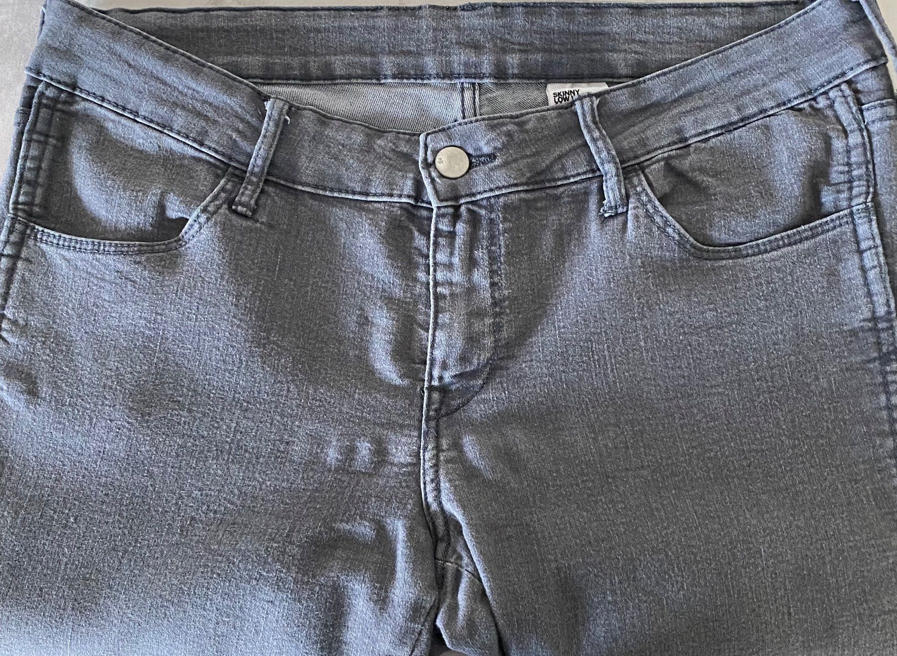 H&M Jeans: Jeans in Grau, Gr. 32/32 – Usato da Zürich venduto da Maria2021 2