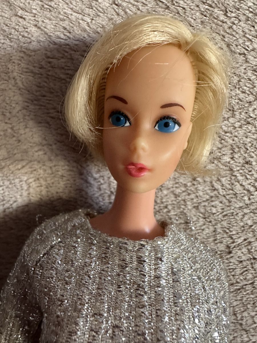 Bambole: Hair fair Barbie mit 2 Kleider – Usato da Herbriggen venduto da Sehrazade 1