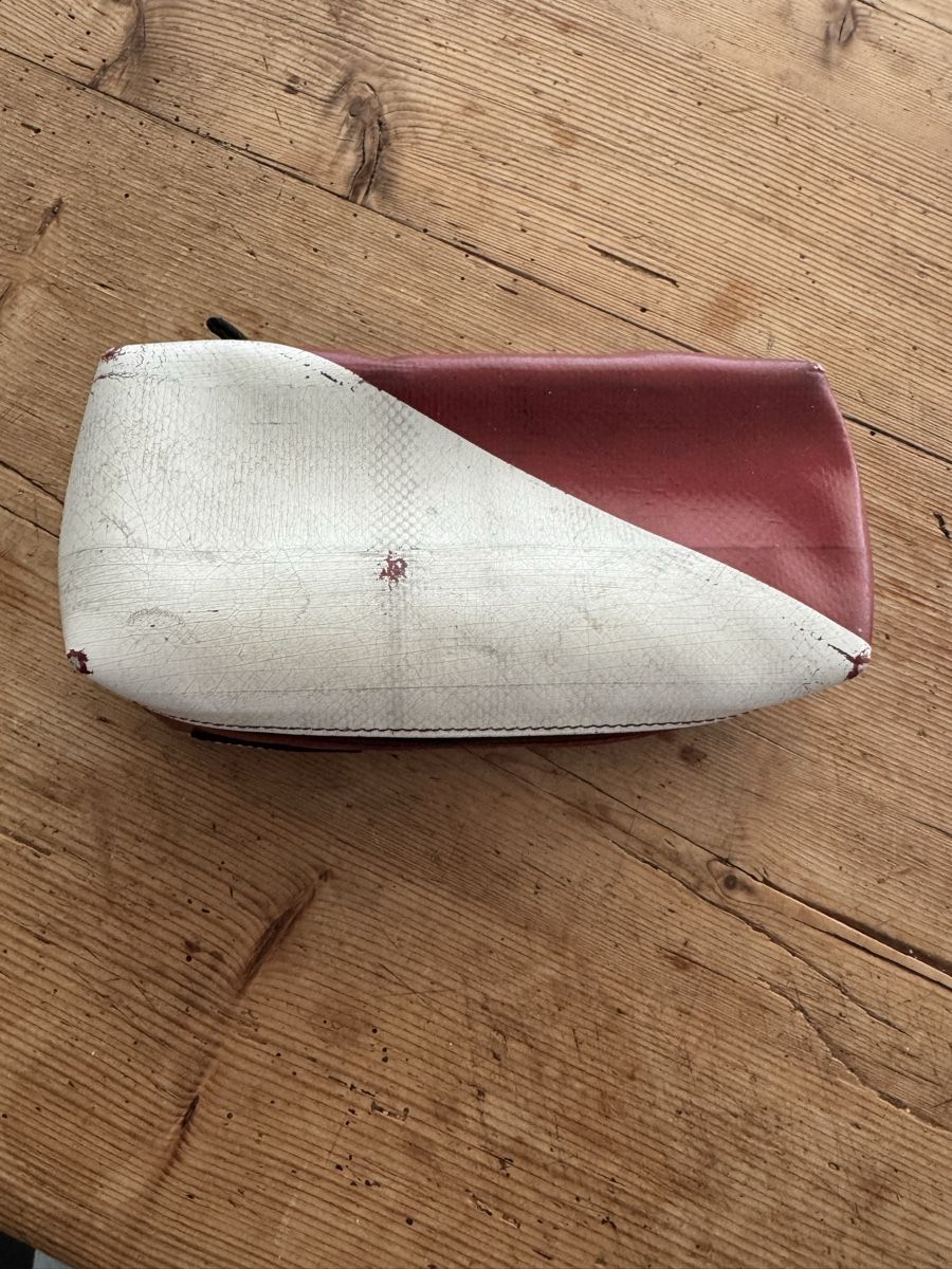 Freitag Astucci : Freitag Cosmetic Bag  – Usato da Zürich venduto da ann_v792 1