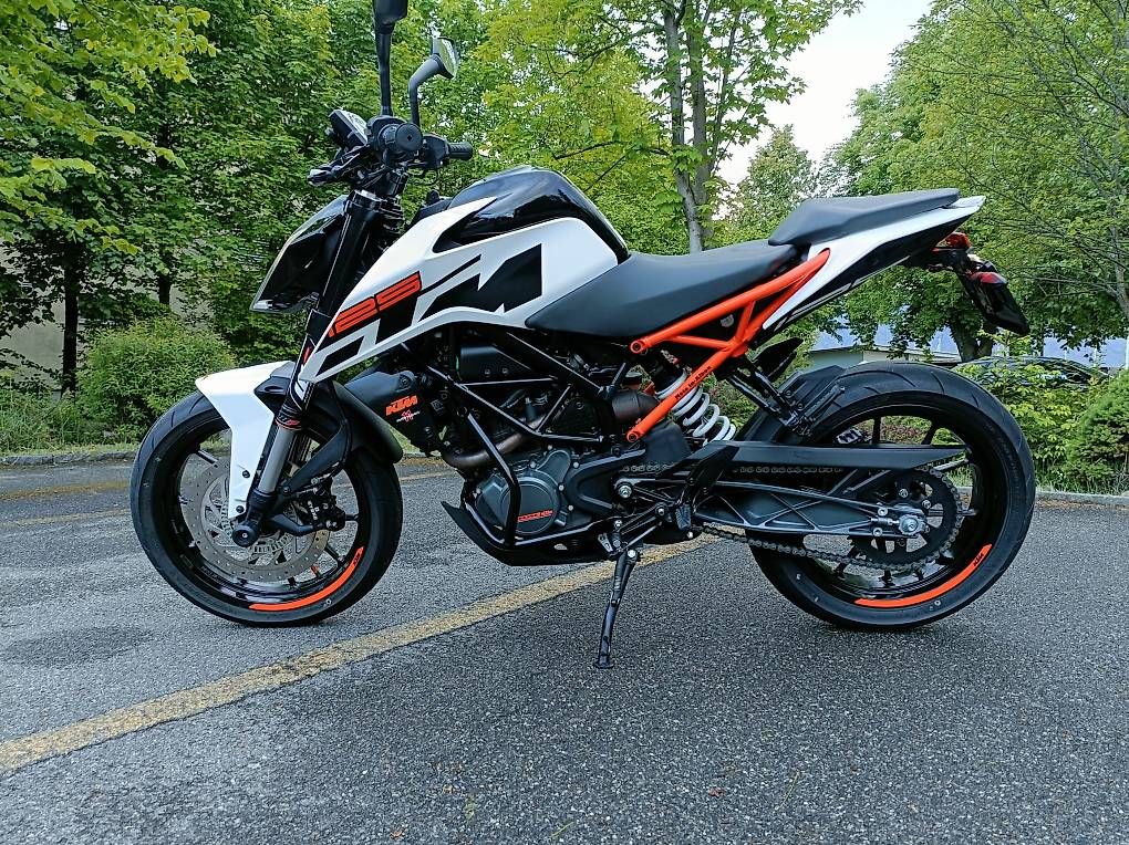 KTM Strada: KTM Duke 125 – Usato da Thun venduto da hundert 1
