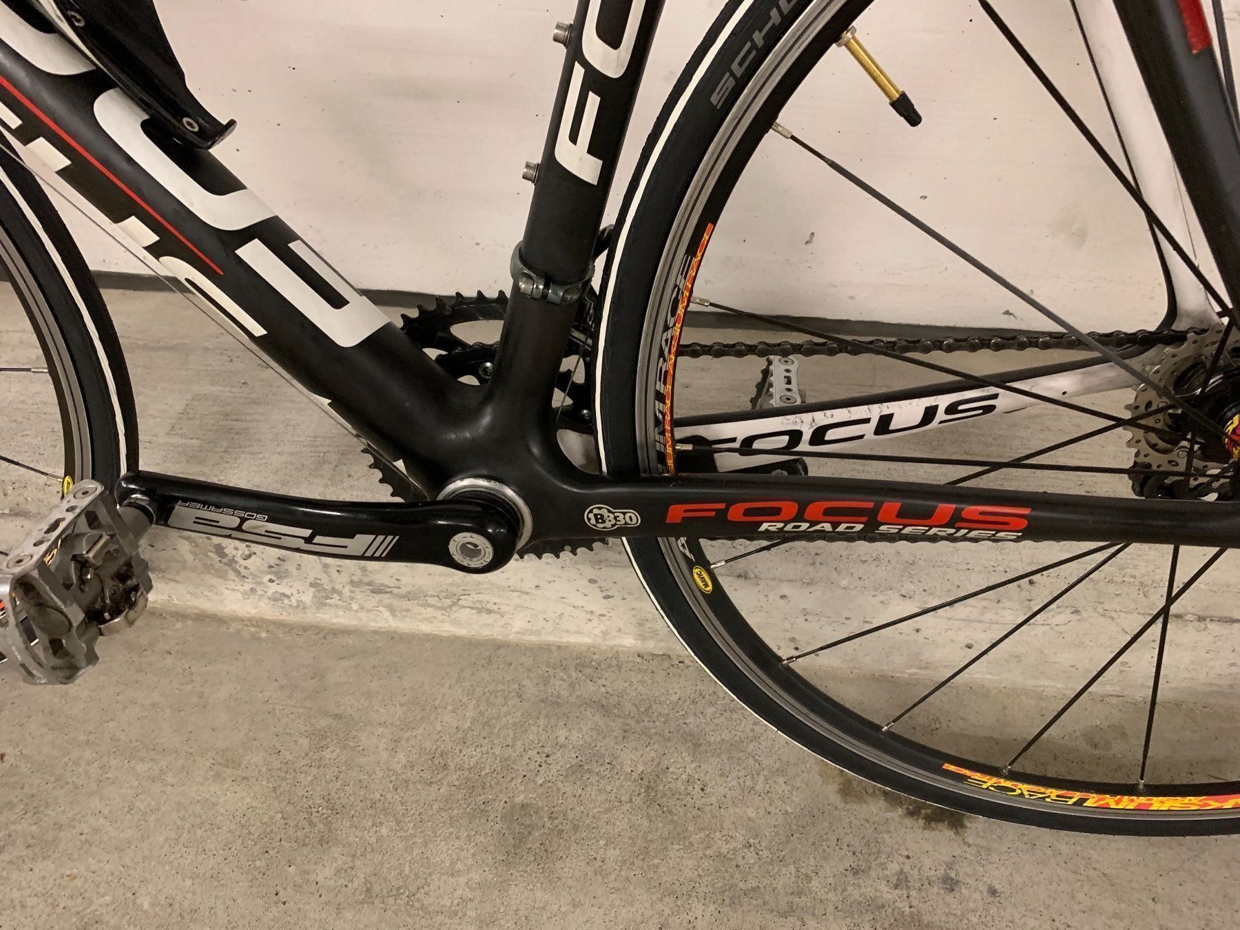 Biciclette: Carbon Rennrad Focus – Usato da Zürich venduto da divertimento4 4