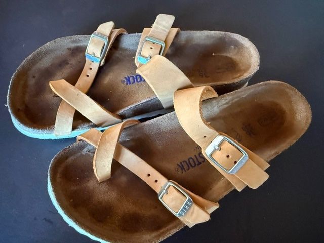 Birkenstock Chaussures femmes: Sandales Birkenstock – D'occasion à Enges par cordec 1