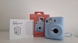 Fujifilm Instax Mini 12 blaue Kamera, verpackung, gebraucht 