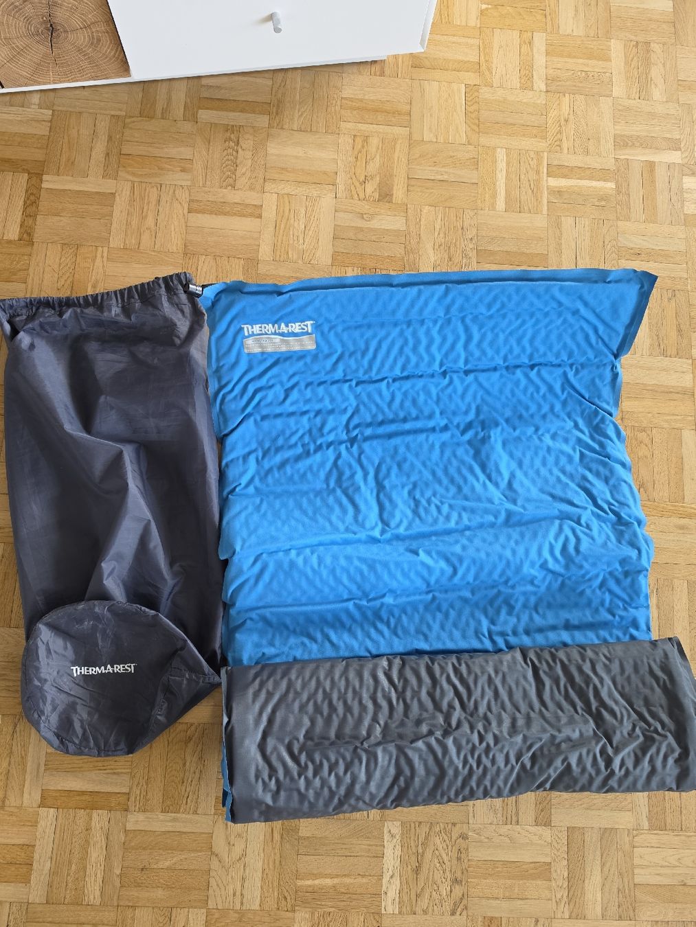 Matratzen: Therm-A-Rest BaseCamp – Gebraucht aus Rubigen von Kwons