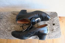 Damen Lederschuhe schwarz mit Silberschnalle, Trachtenschuhe