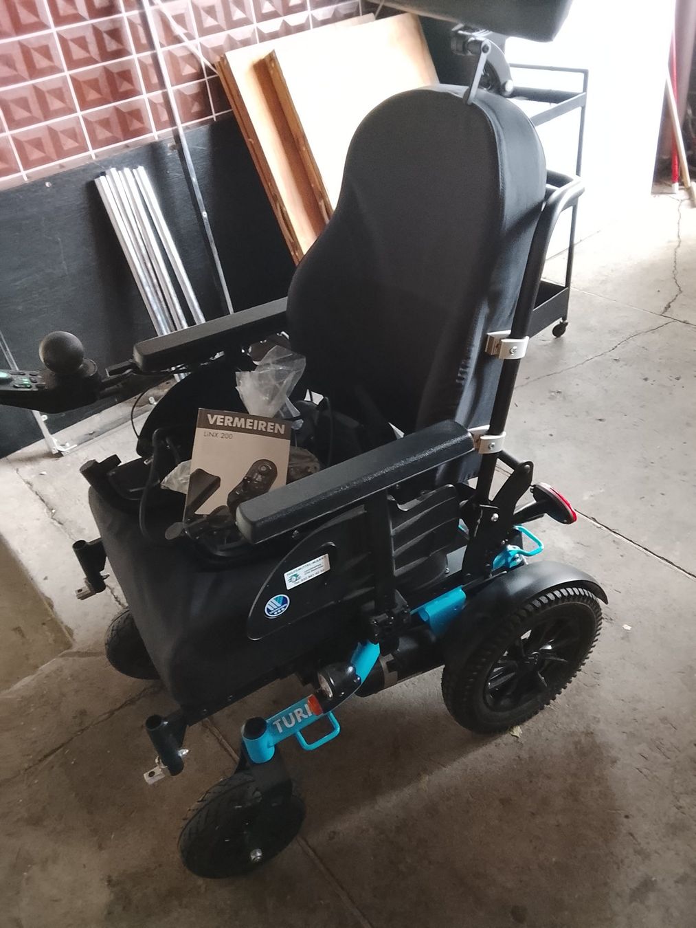 Chaises roulantes: Elektrische Rollstuhl – D'occasion à Zofingen par tra_rq5h