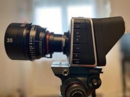 Blackmagic Design Cinema Camera 2,5K + Xeen 35mm