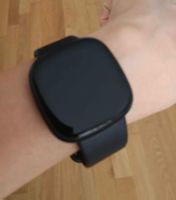 Smartwatch Fitbit versa 3 mit mit USB Ladekal