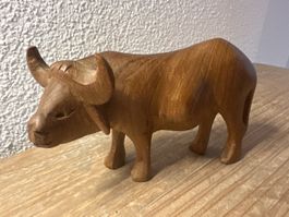 Holzfigur Büffel braun handgeschnitzt guter Zustand