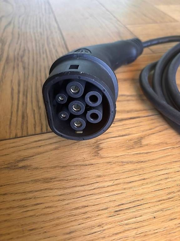 Kabel: Câble de recharge Type 2 – Neu und originalverpackt aus La Croix (Lutry) von am.forte
