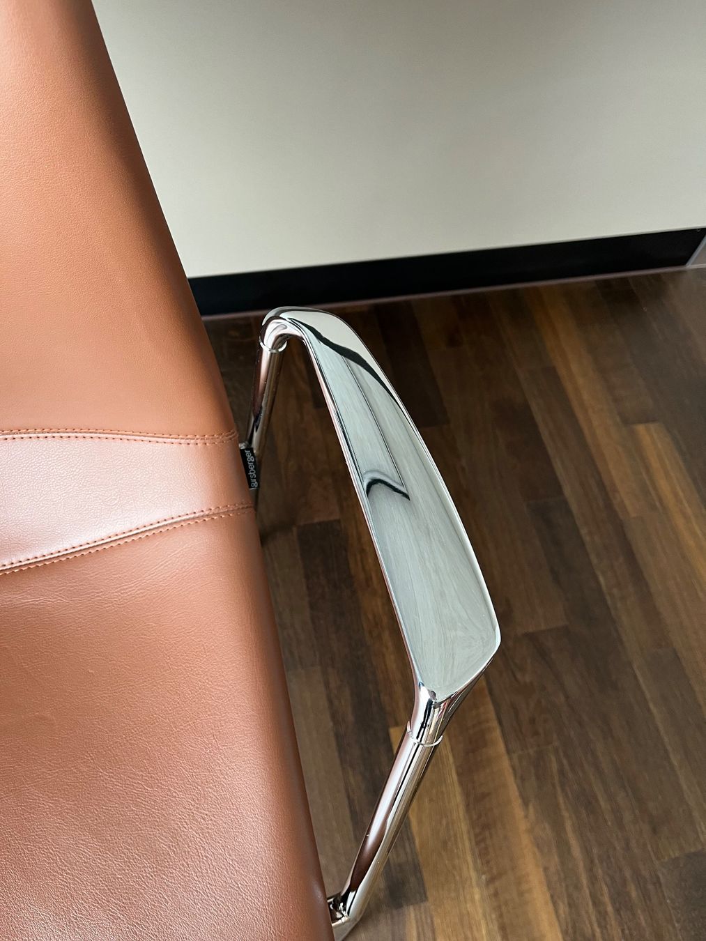 Girsberger Stühle: Designer Lederstuhl – Gebraucht aus Aarau von gab_c7y9 5