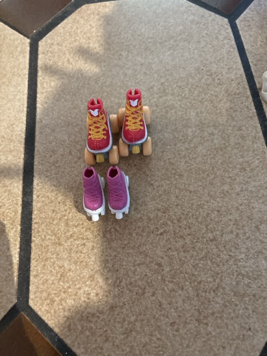Giocattoli: Patin à roulettes barbie  – Nuovo (secondo la descrizione) da Uvrier venduto da lou_dhk8