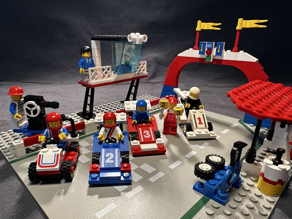 Lego Kit di costruzioni: Lego 6381 Motor Speedway – Usato da Bellinzona venduto da Alby_C. 4