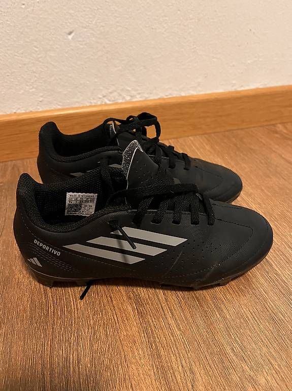Adidas Schuhe für Jungen: Fussballschuhe Adidas Gr.33 – Gebraucht aus Zürich von Mark.2021