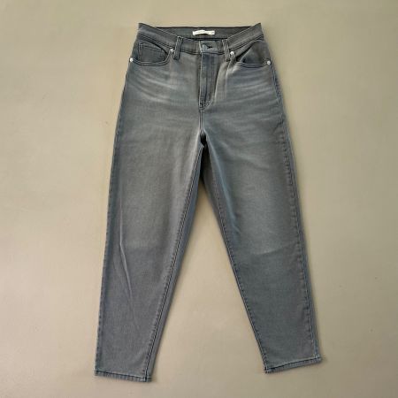 LEVI’S Jeans „High Waisted Mom Jean“ 🩶