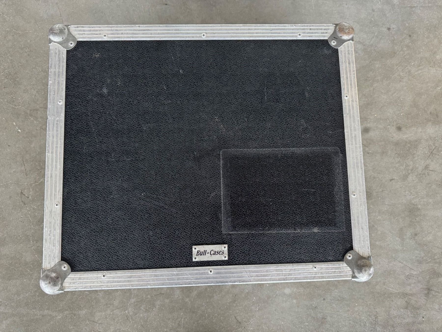 Altri accessori: Flightcase für Mischpult 19" – Usato da Urtenen-Schönbühl venduto da nuancegmbh 1