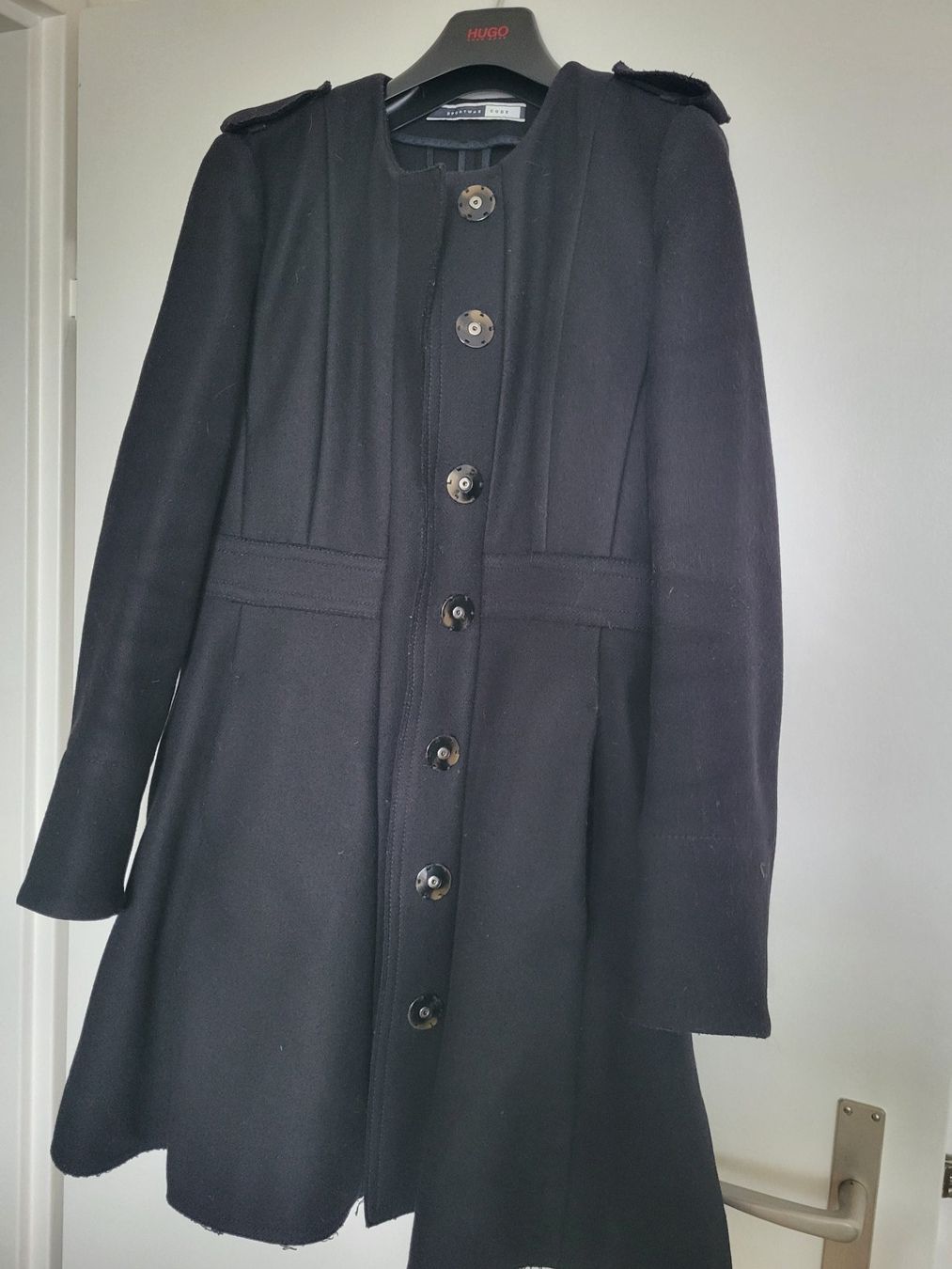 Sportmax Mäntel: Schicker Sportmax Code Wollmantel Gr. 36-38 Schwarz – Gebraucht aus Burgdorf von glam4diva