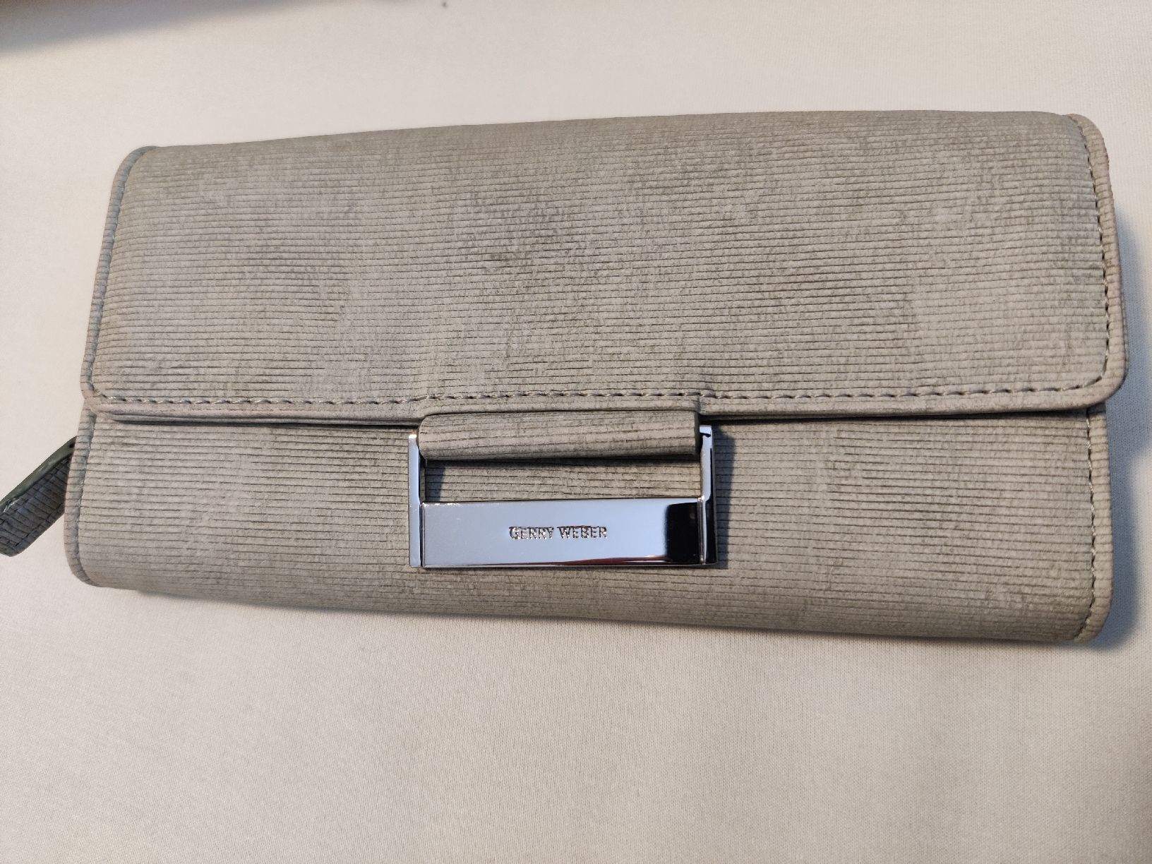 Portemonnaie: Gerry Weber Portemonnaie in grau – Gebraucht aus Abtwil SG von ste_22sn