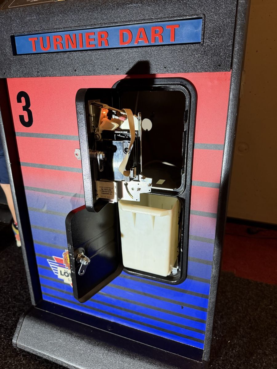 Machines à sous: Löwen HB8 Turnier-Dartautomat  – D'occasion à Zürich par Syossmen 2