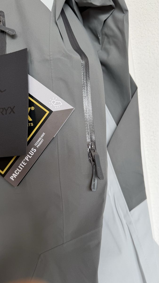 Arcteryx Vestes: Arcteryx Beta AR Jacke Grösse L – Neuf avec emballage d'origine à Niederwil SG par SuisseArchive 4