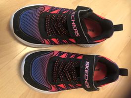 Turnschuhe Skechers Gr 28 neuwertig
