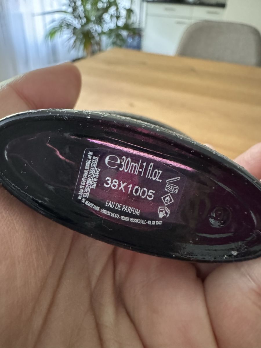 Saint Laurent Profumi & Eau de Toilette: Black Opium, Yves Saint Laurent – Usato da Fällanden venduto da Caramel7 2
