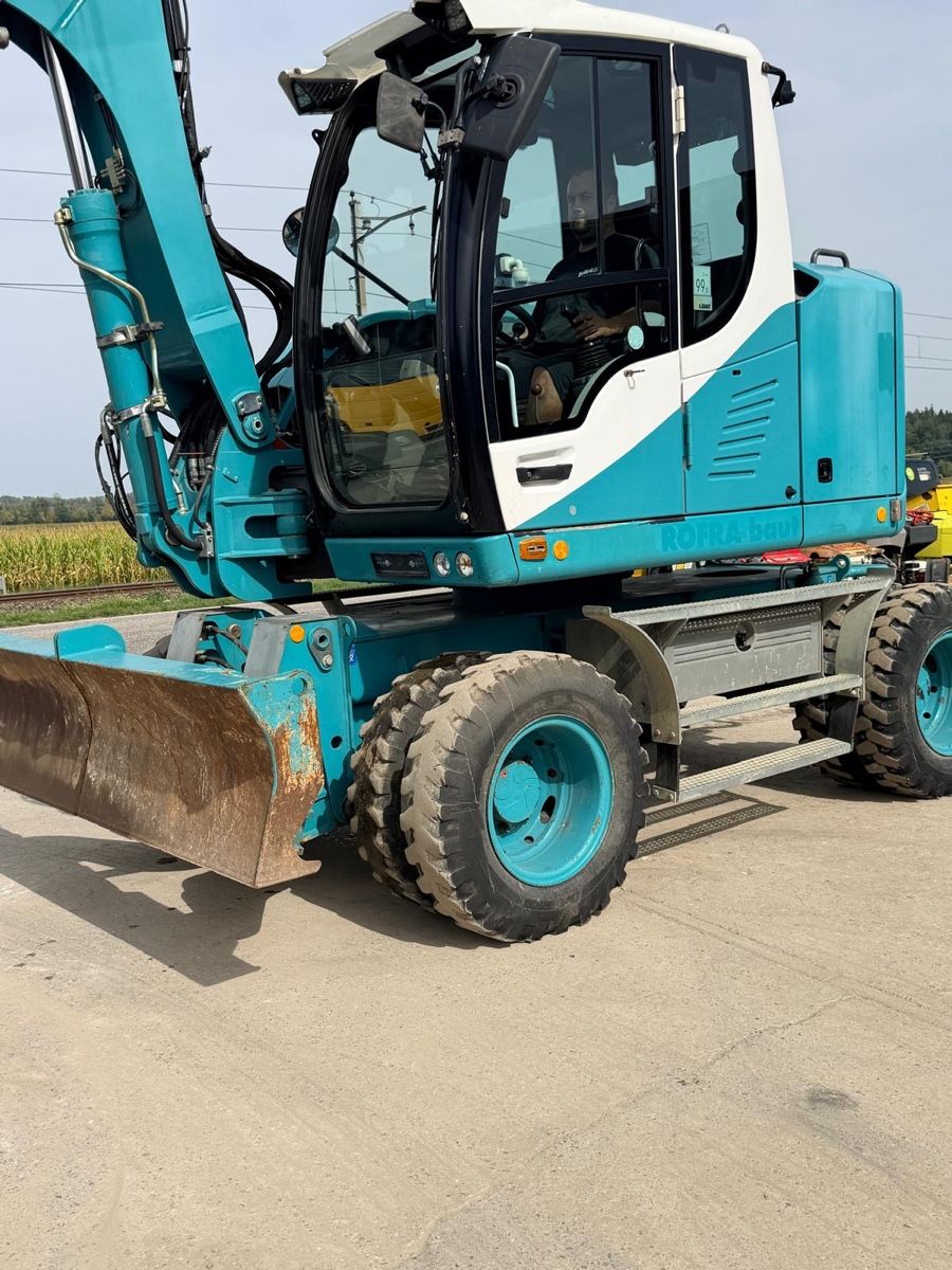 Liebherr Excavateurs: Pneubagger Liebherr A912 Compakt – D'occasion à Niederbipp par baggerch 3