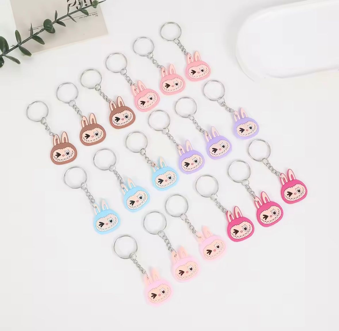 Portachiavi: 18 PCS  - Porte clé Labubu, New – Nuovo e nell'imballaggio originale da Collombey venduto da Cards07 2