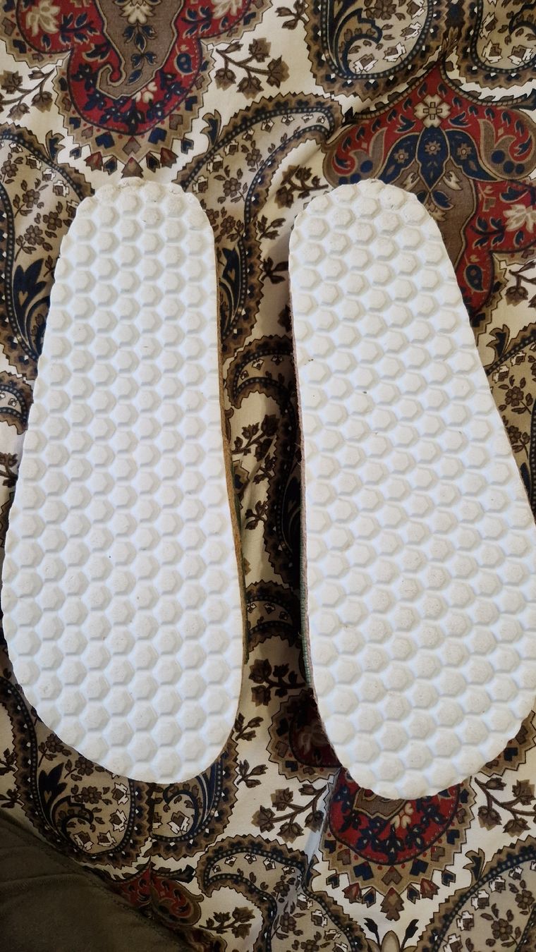 Scarpe da donna: Olivgrüne Wellness-Pantoletten – Usato da Oberengstringen venduto da Sheera7 2