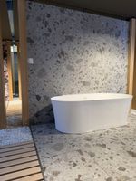Halbfreistehende Badewanne 170 x 80 cm
