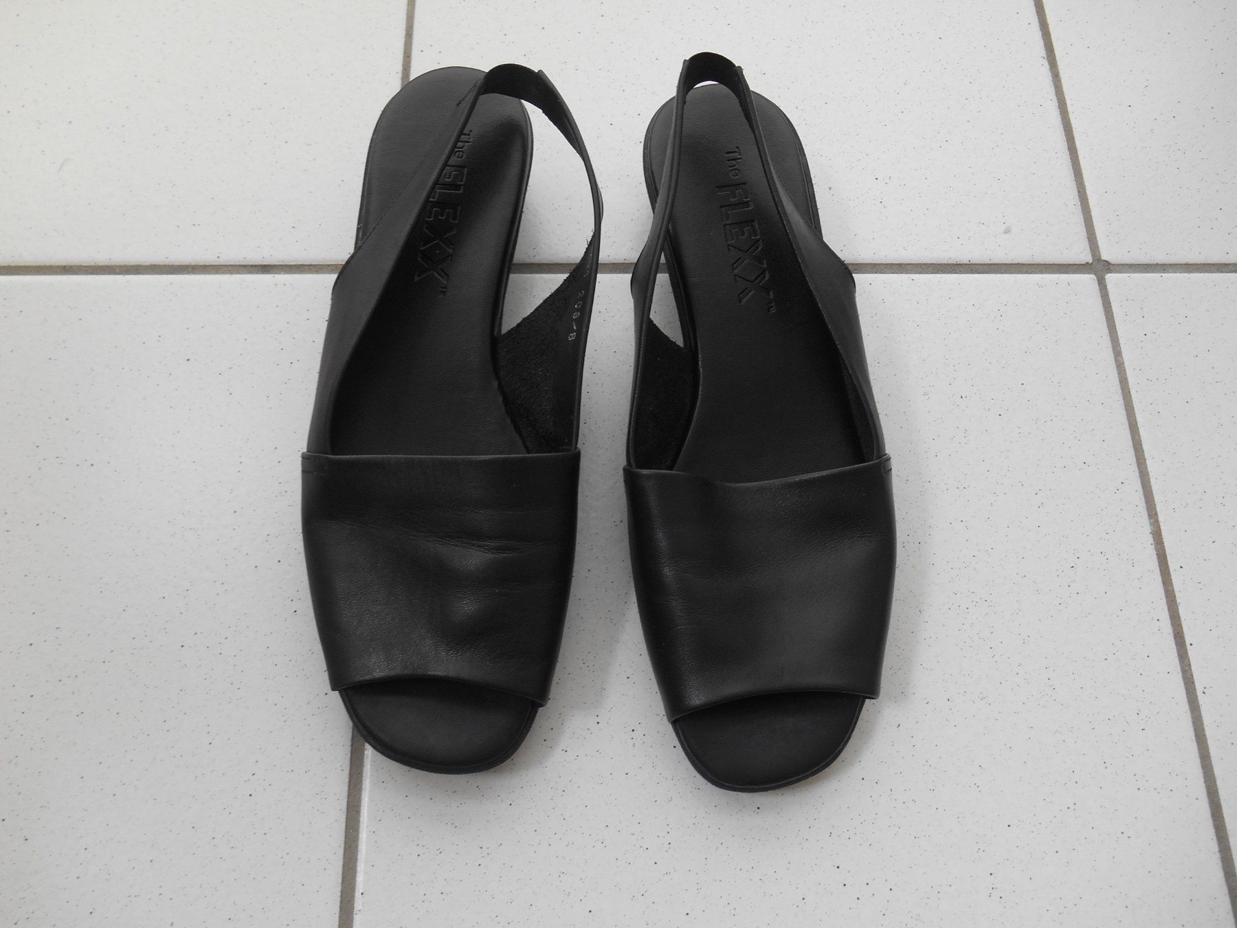 Chaussures femmes: Flexx Damenschuh/Sandale Grösse 41 – D'occasion à Basel par fafa68 1