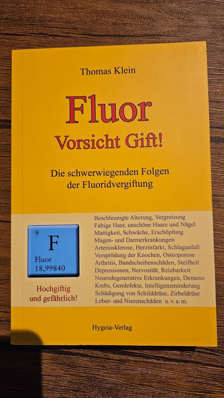 Bücher: Fluor - Vorsicht Gift! – Neu (gemäss Beschreibung) aus Lengnau AG von jbline