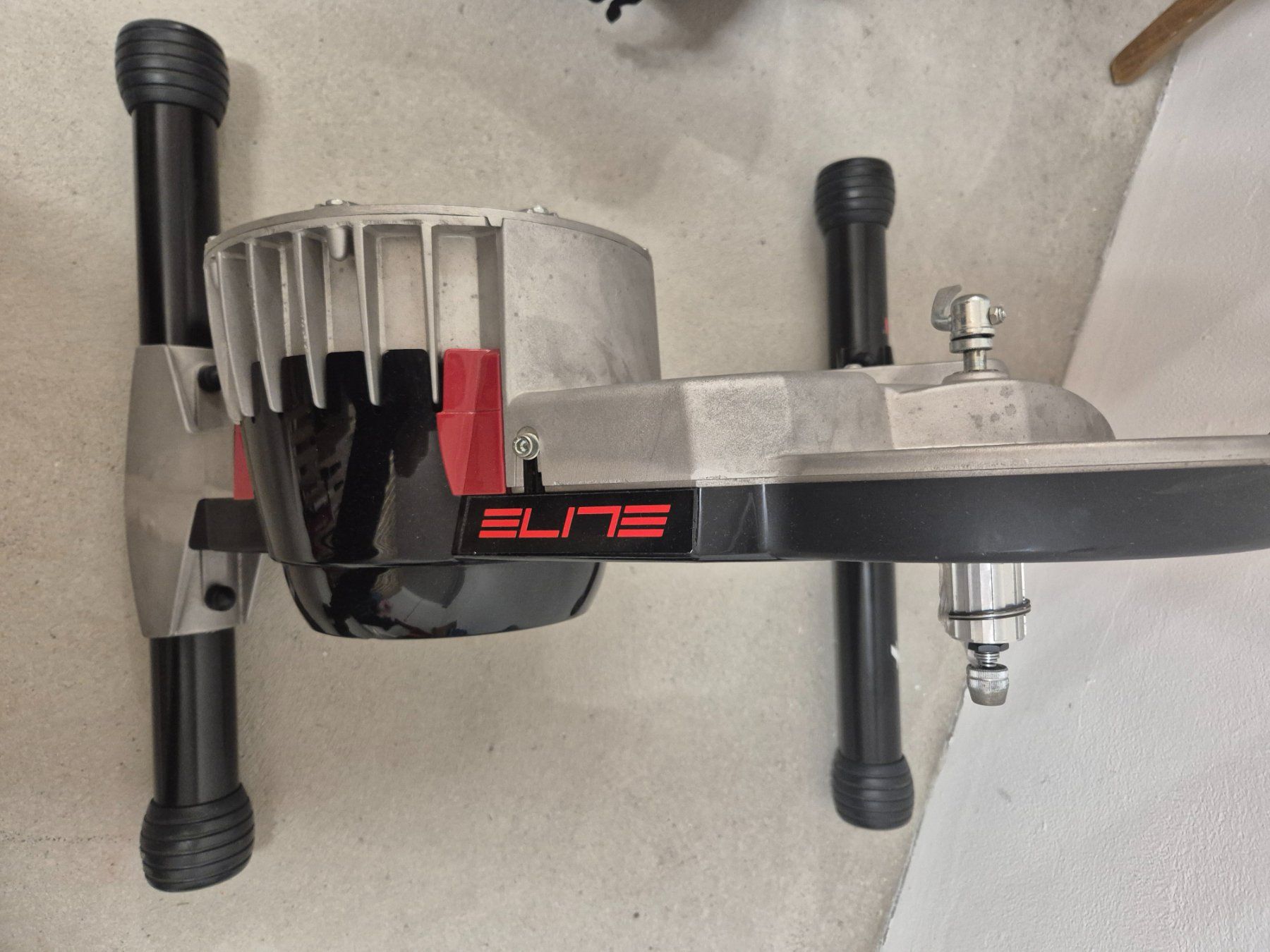 Korpus: Velo Rollentrainer – Gebraucht aus St. Gallen von ali_tms5