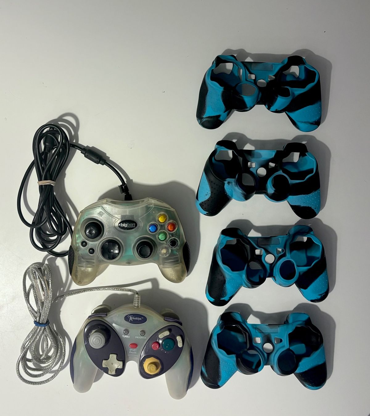 Controller: CONTROLLER XBOX, CONTROLLER-SCHUTZHÜLLEN PS2,VINTAGE – Usato da Dachsen venduto da Sven_Jasper