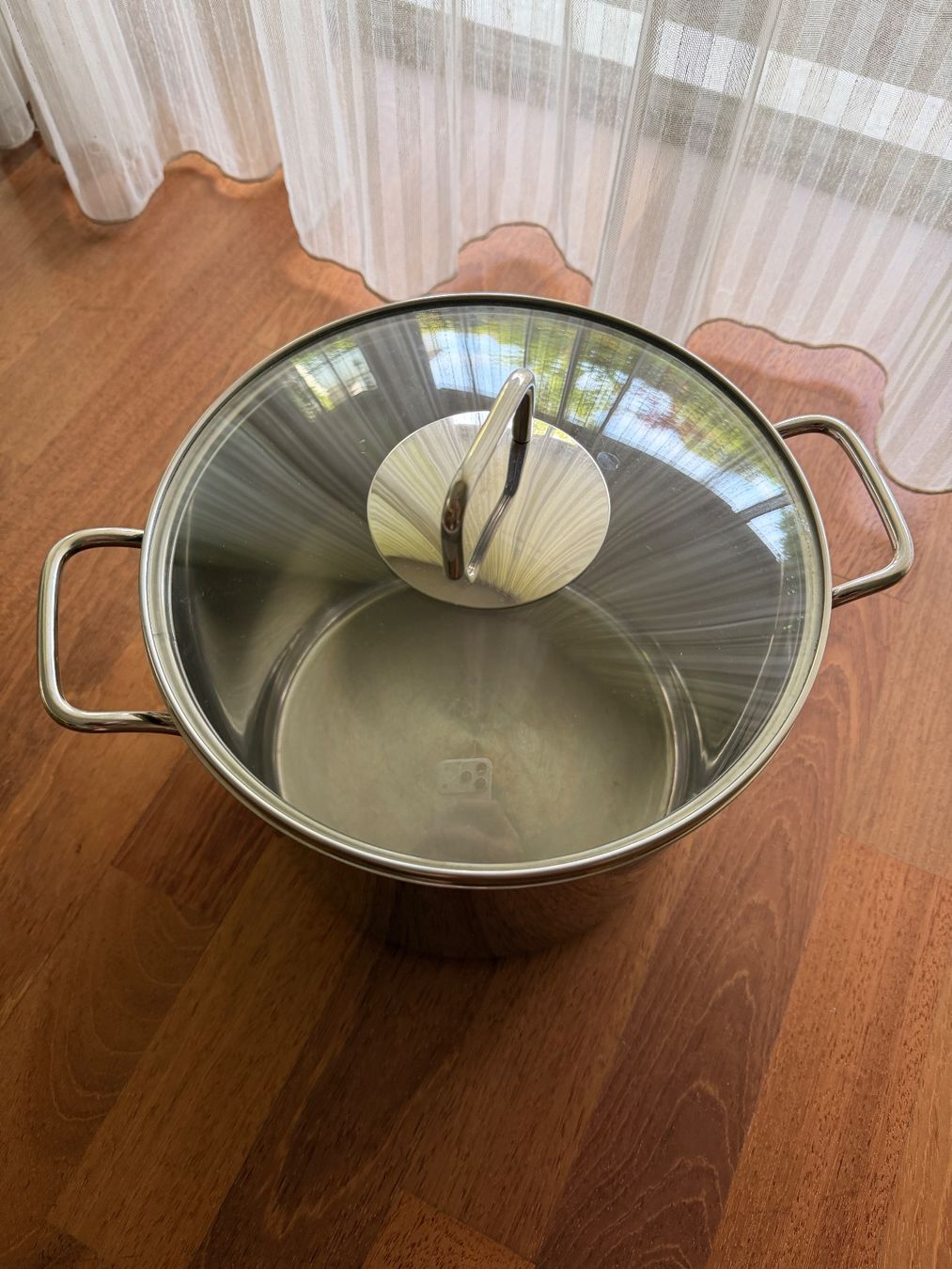 WMF Pentole: WMF Kochtopf mit Deckel 24 cm – Usato da Küsnacht ZH venduto da bol_785b