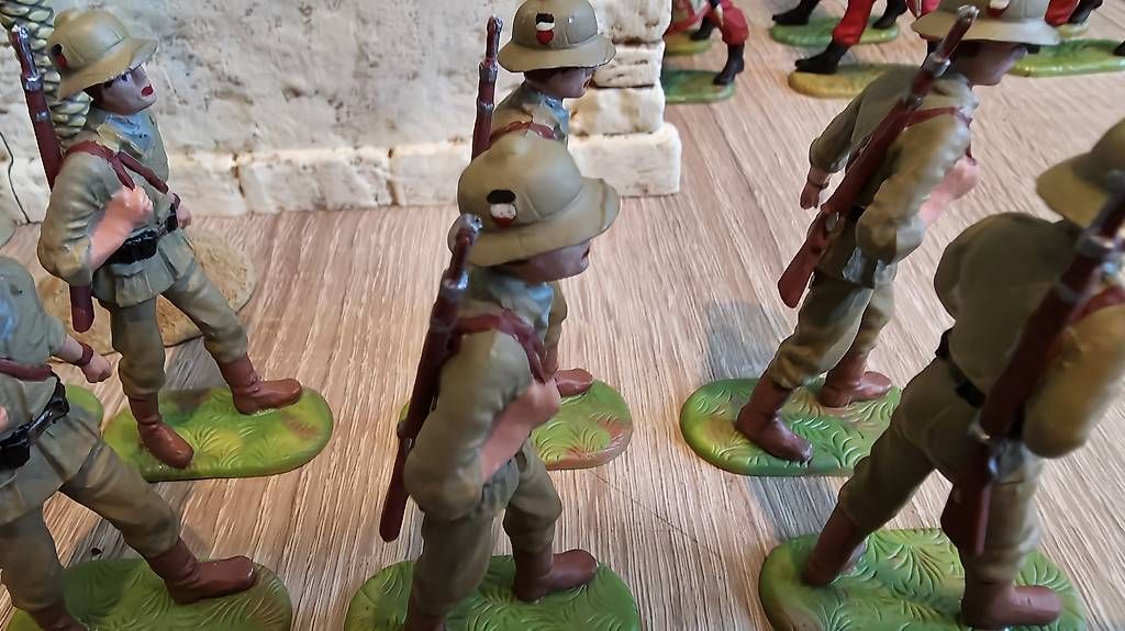 Giocattoli: 6 Hausser Elastolin Deutsches Afrika Korps – Usato da Ettingen venduto da 1964erNachtzugfahrer 3