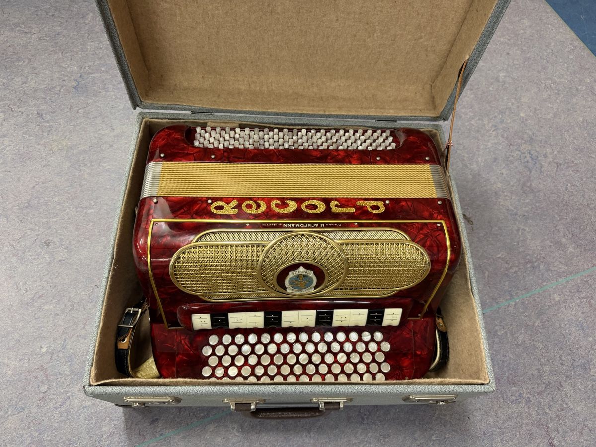 Record Musikinstrumente: Record Handorgel aus Nachlass – Gebraucht aus Rüegsbach von Tinus3418