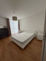 Neuwertiges Bett 160x200 inkl. Matratze (schwebend)